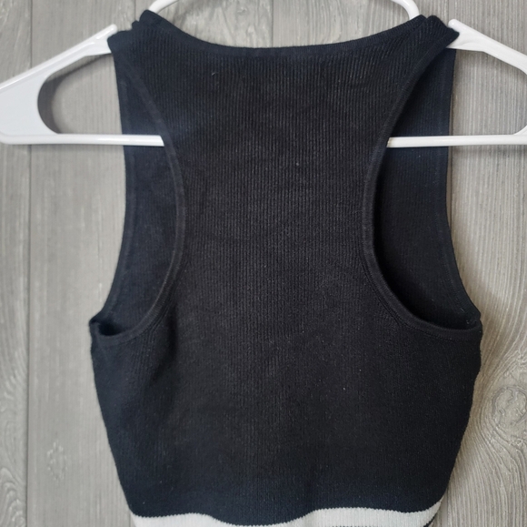 House of Harlow 1960 Black Knit Crop Top with White Stripes - Picture 3 of 4